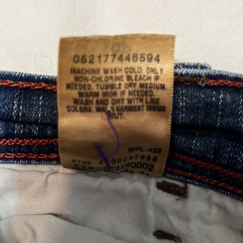 Women’s SZ 10P Levi’s 512 Perfectly Slimming